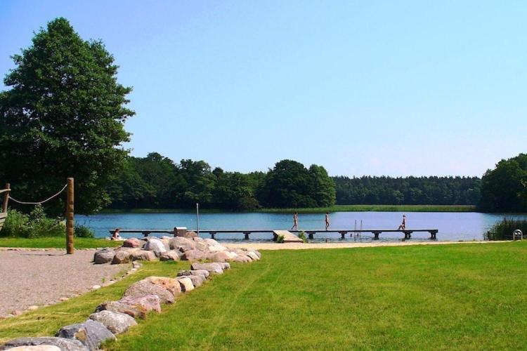 Holiday Resort Van Der Valk, Linstow Dobbin-Linstow Екстериор снимка
